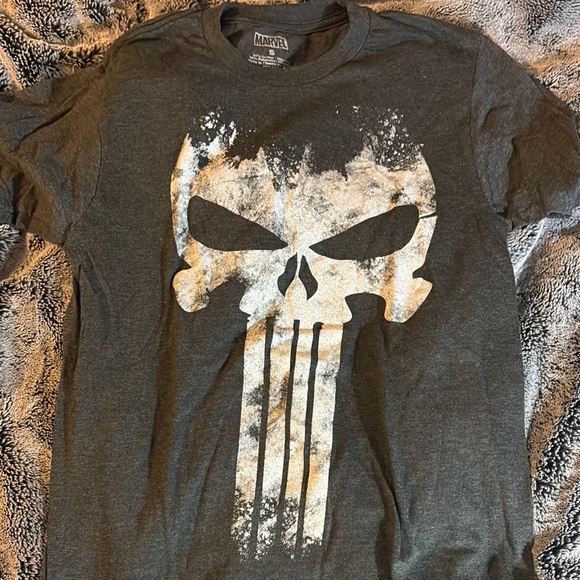 Marvel Charcoal Punisher Skull Tee -worn 1x- size small - Picture 1 of 5
